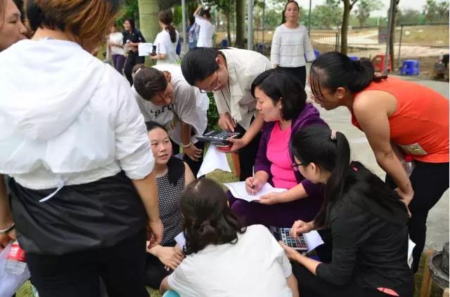 口哨發(fā)令、旗幟落下，比賽的完美呈現(xiàn)，離不開裁判員的辛苦付出，低調(diào)是他們的代名詞