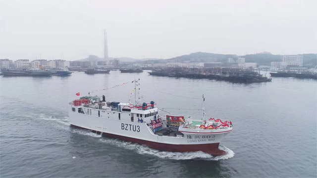 我國(guó)自主建造的首批兩艘大洋性玻璃鋼超低溫金槍魚(yú)延繩釣船隆興801和隆興802順利啟航，對(duì)于我國(guó)的玻璃鋼漁船產(chǎn)業(yè)化進(jìn)程具有里程碑式的重要而深遠(yuǎn)的意義。廣東博皓提供玻璃鋼船艇選材解決方案。