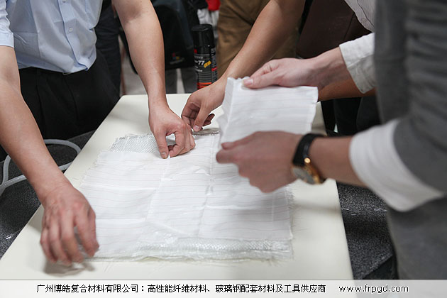 廣州博皓復(fù)合材料有限公司玻璃鋼模具操作培訓(xùn)班2013年第一期真空導(dǎo)入VIP