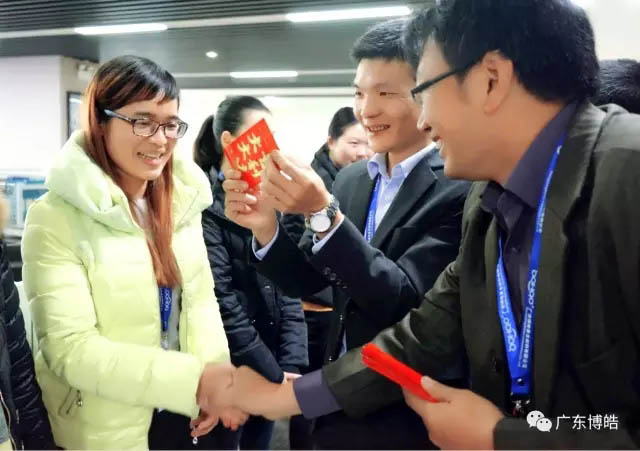 收到禮物的女神們心情就像被全世界寵愛(ài)著一般！